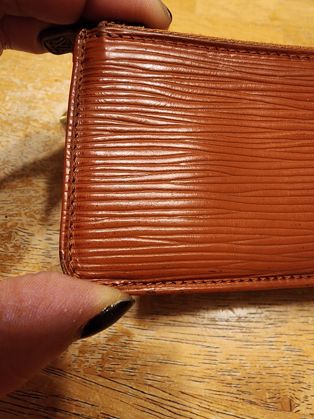 authentic Louis Vuitton Epi Leather Pochette Cles In Kenya Fawn - Picture 11 of 16